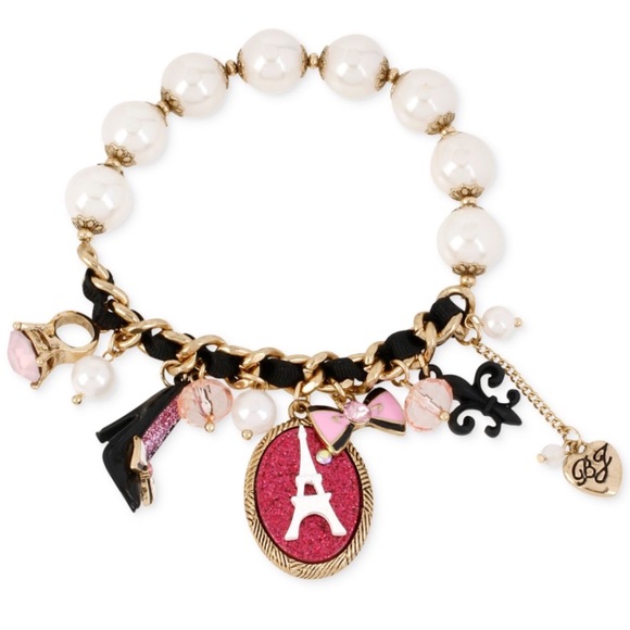 Betsey Johnson Jewelry - SALE ⬇️ Authentic Betsey Johnson charm bracelet
